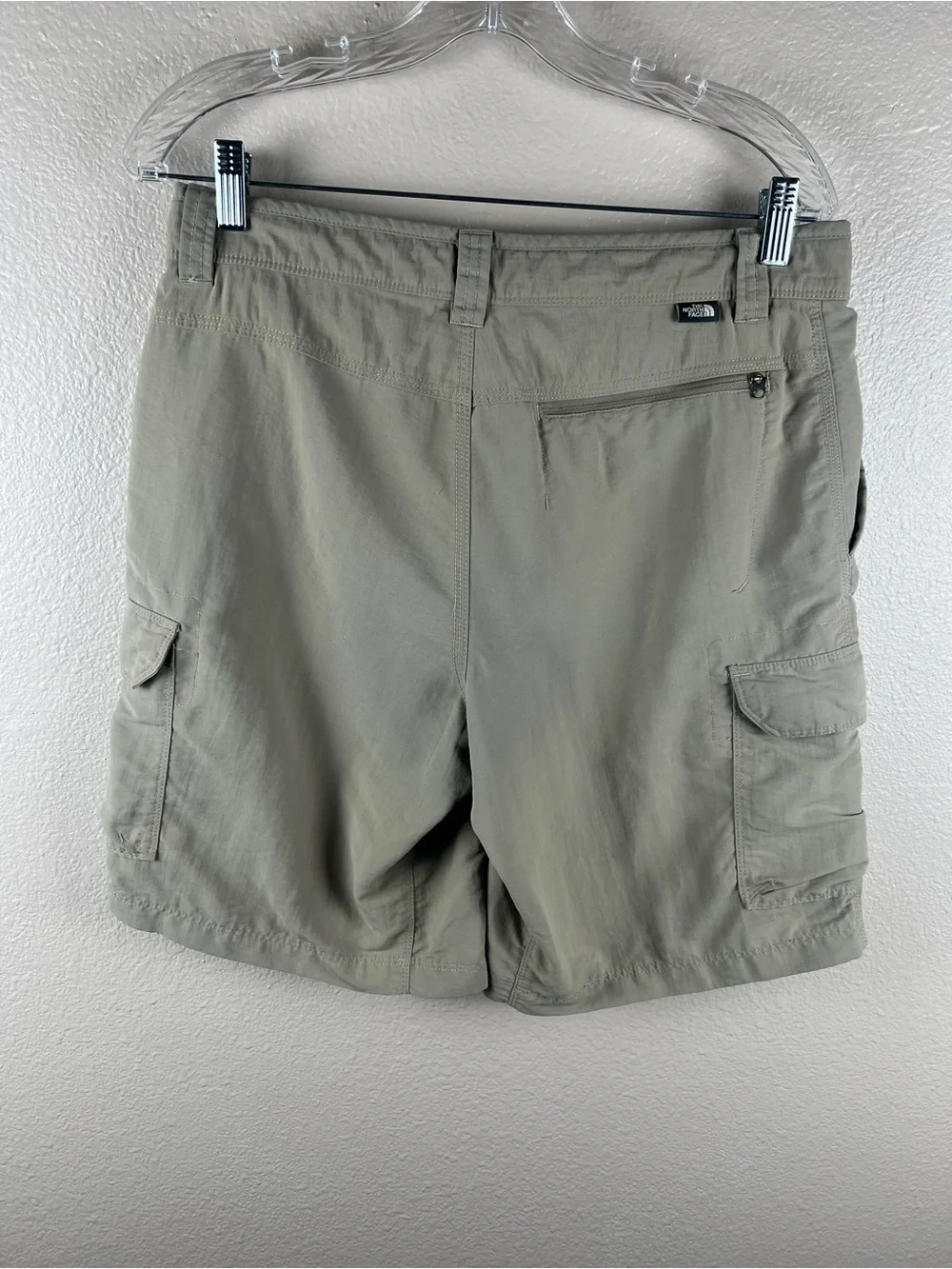 The North Face Men’s Khaki Cargo Hiking Shorts Size 30
